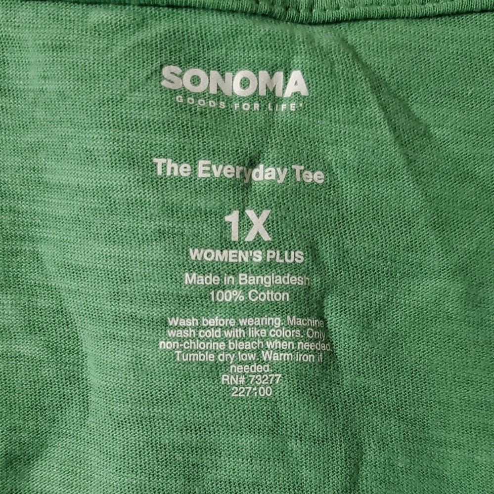 SALE **New Ladies Green Tee** - Picture 6 of 7